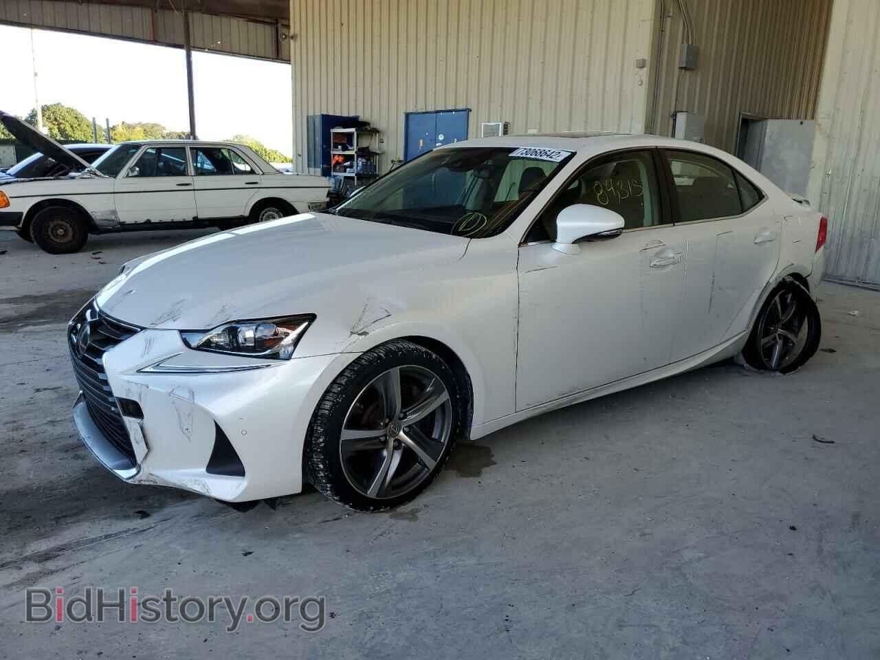 Photo JTHBA1D25H5045536 - LEXUS IS 2017