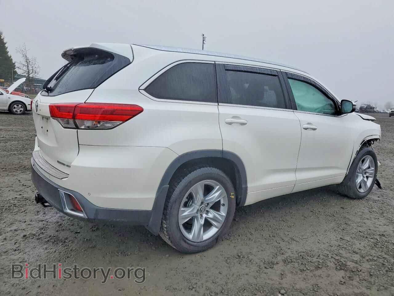 2017 TOYOTA HIGHLANDER - VIN: 5TDDZRFH7HS439214 - Фото 3