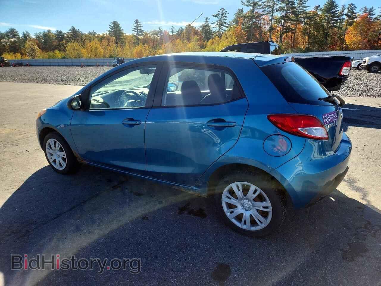 2011 Mazda 2 (VIN JM1DE1HZ4B0112105) — photo 2 of 12