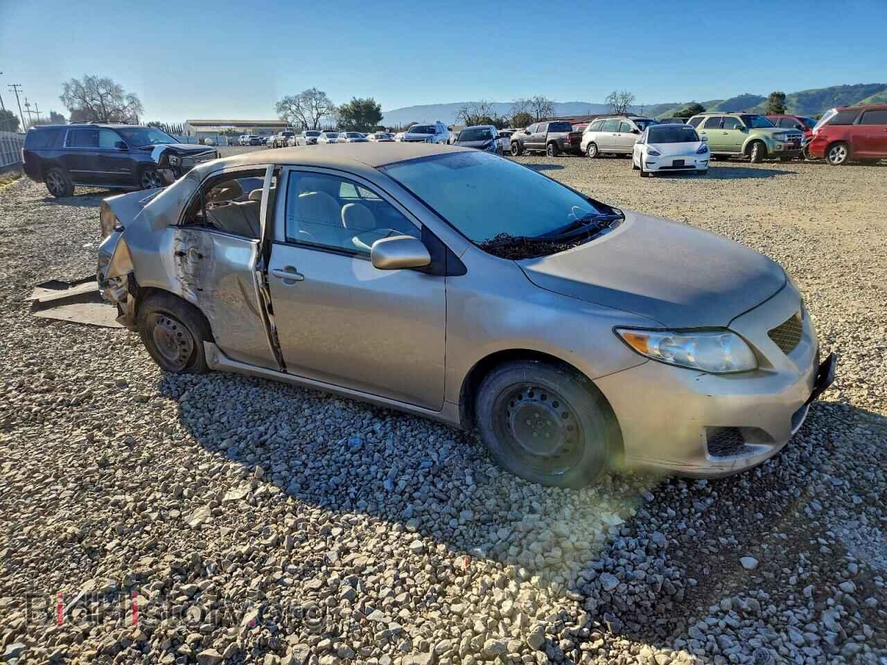 2010 TOYOTA COROLLA - VIN: 1NXBU4EE0AZ186976 - Фото 4