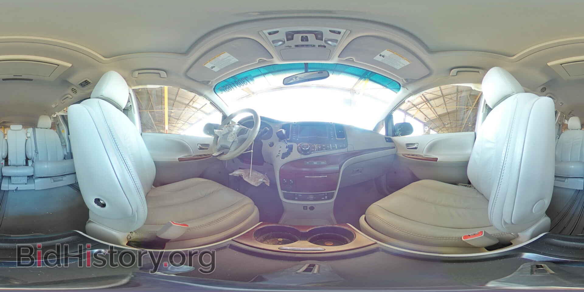2011 TOYOTA All Models - VIN: 5TDYK3DC9BS172630 - Фото 15