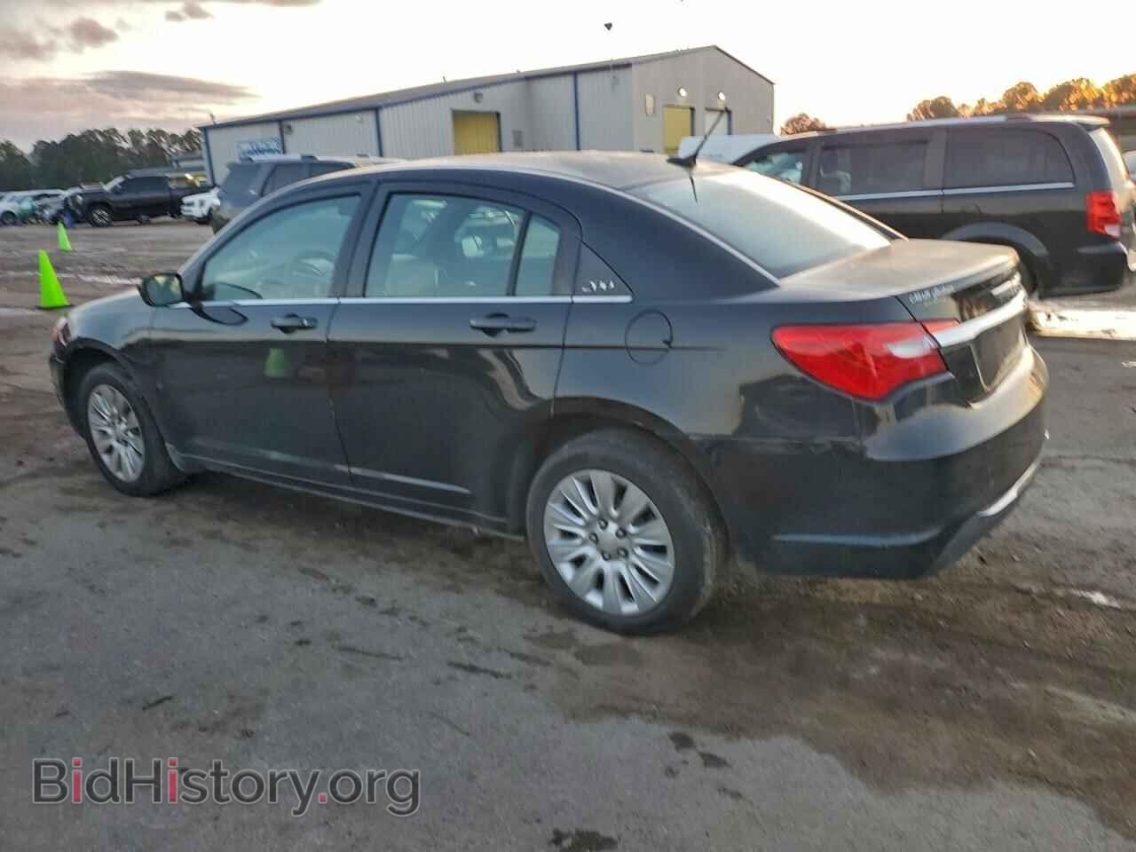 2012 CHRYSLER 200 - VIN: 1C3CCBAB8CN104005 - Photo 2