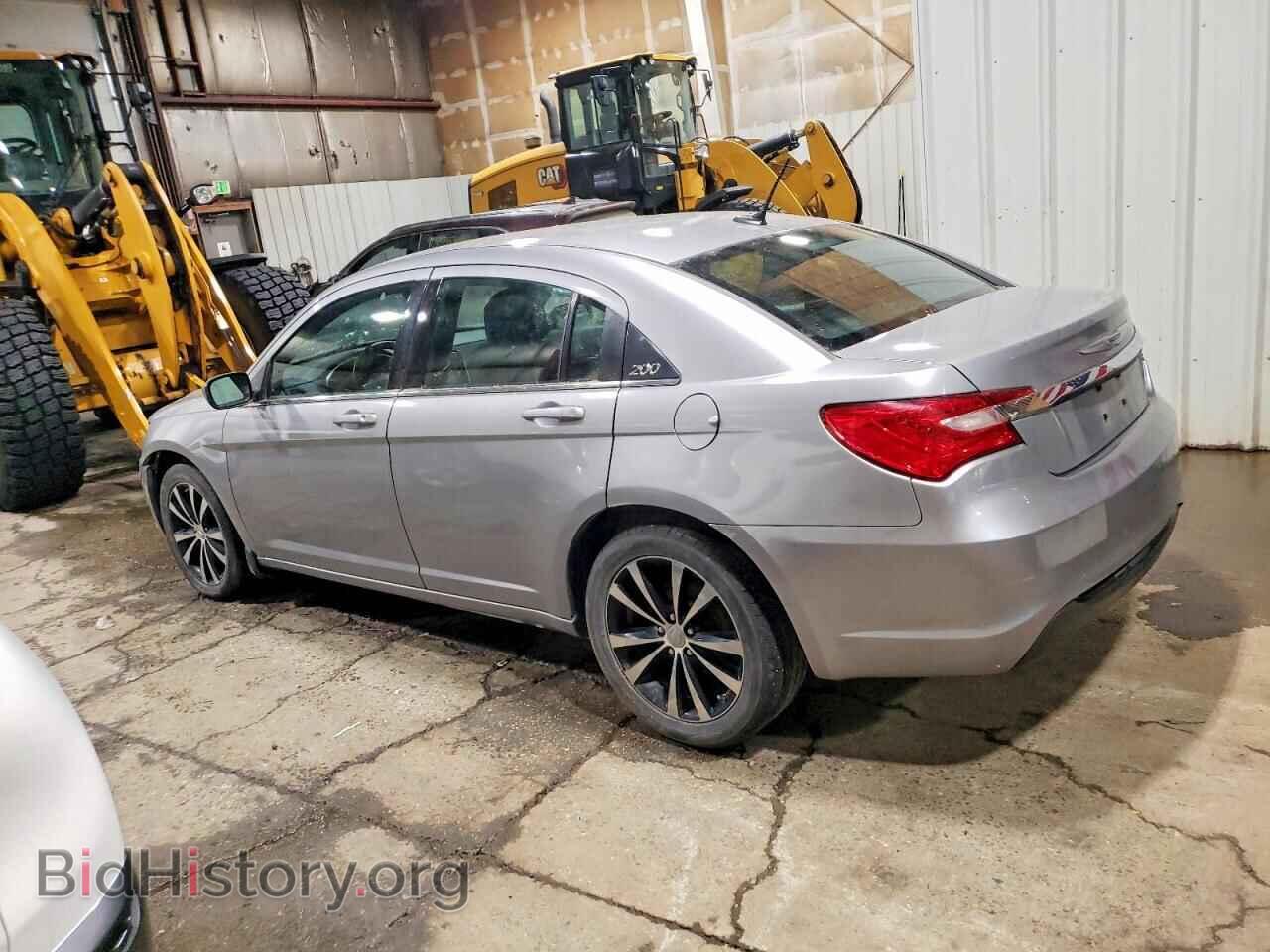 2013 CHRYSLER 200 - VIN: 1C3CCBBB6DN602588 - Фото 2