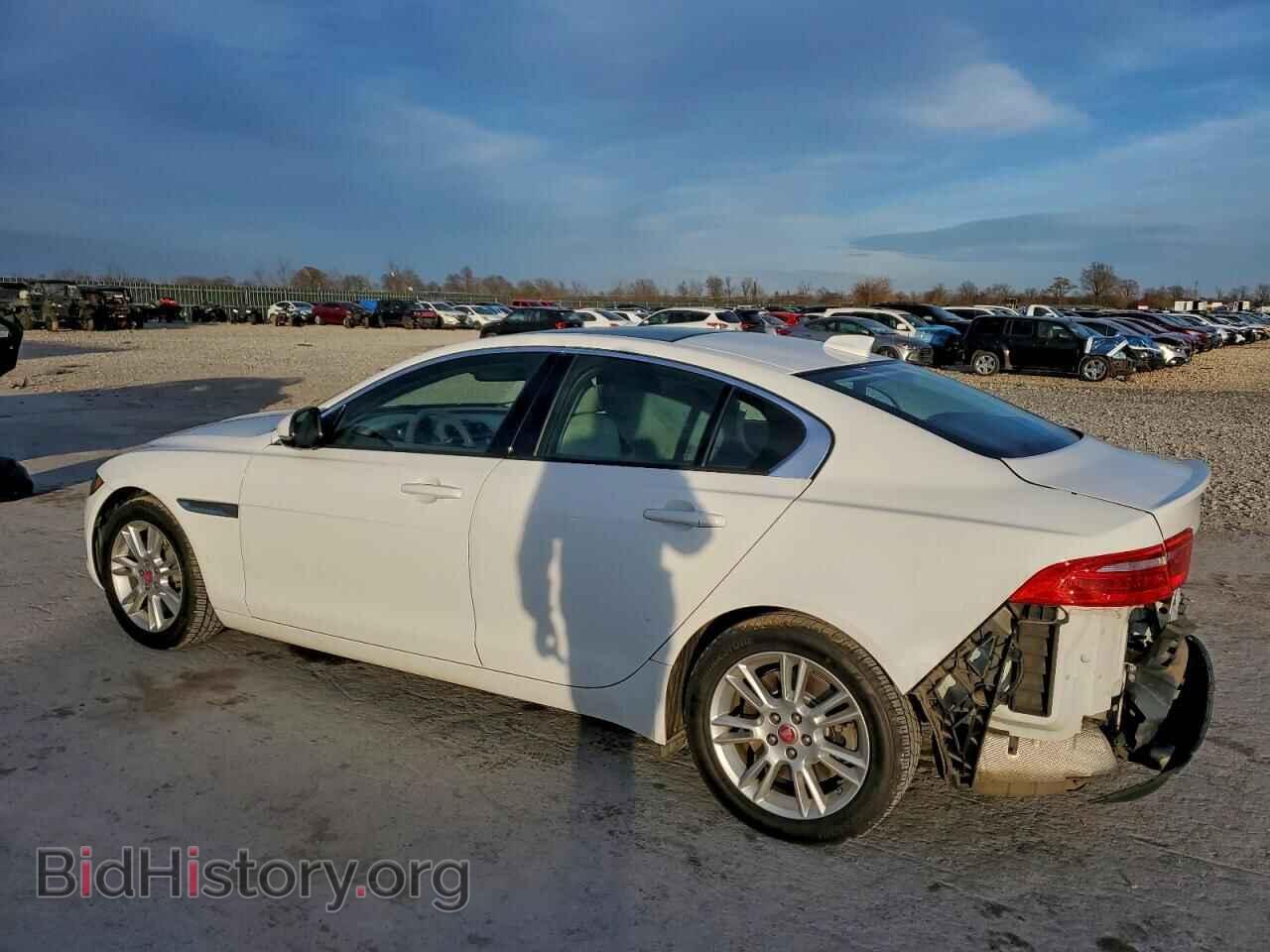 2017 JAGUAR XE - VIN: SAJAD4BG9HA957258 - Фото 2