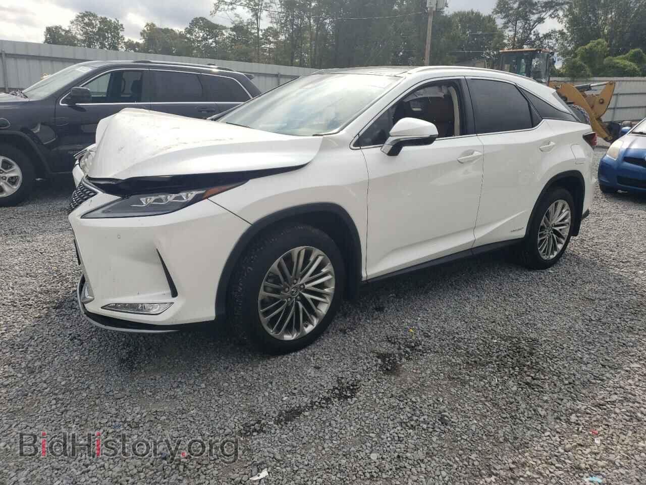Photo 2T2JGMDAXMC064113 - LEXUS RX450 2021