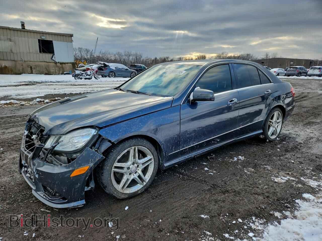 Photo WDDHF8JB2DA768701 - MERCEDES-BENZ E-CLASS 2013