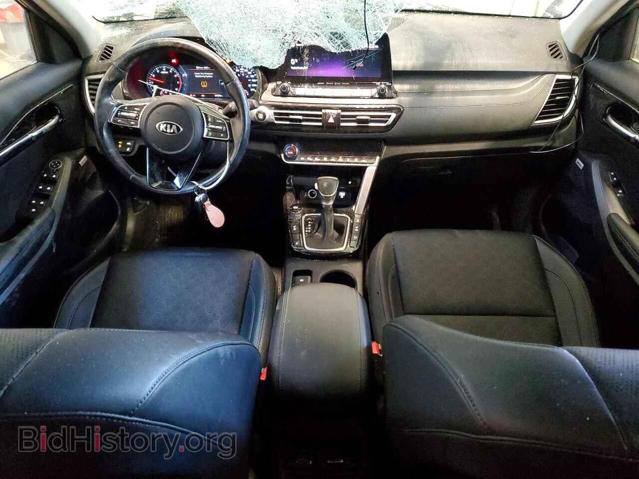 2021 KIA SELTOS - VIN: KNDETCA21M7227581 - Фото 8