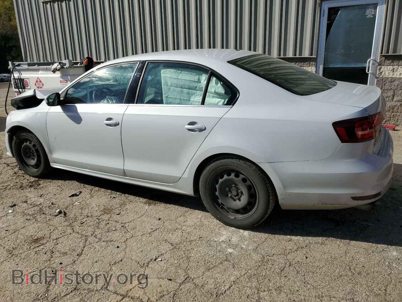 2017 VOLKSWAGEN JETTA - VIN: 3VW2B7AJ8HM380021 - Photo 2