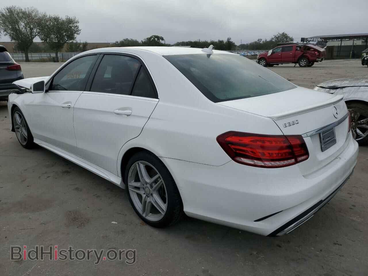 2014 MERCEDES-BENZ E-CLASS - VIN: WDDHF5KB7EB030885 - Фото 2