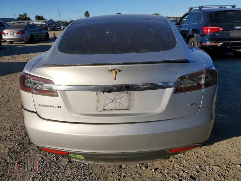 2013 Tesla MODEL S (VIN 5YJSA1DN9DFP16579) — фото 6 из 12