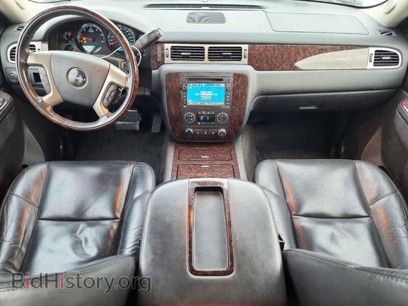 2011 GMC YUKON (VIN 1GKS2MEF1BR275256) — photo 8 of 15