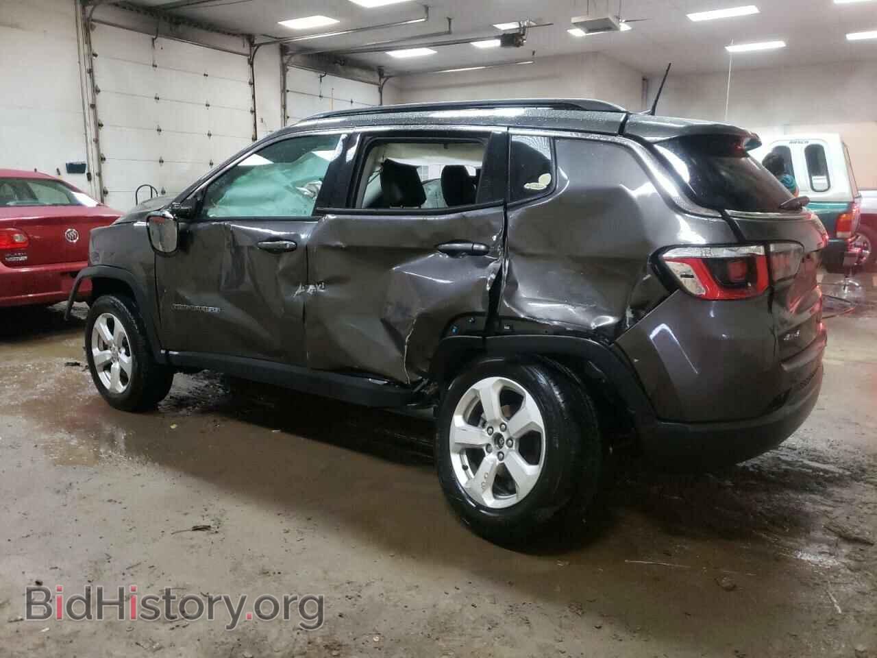 2018 JEEP COMPASS - VIN: 3C4NJDBB7JT143122 - Photo 2