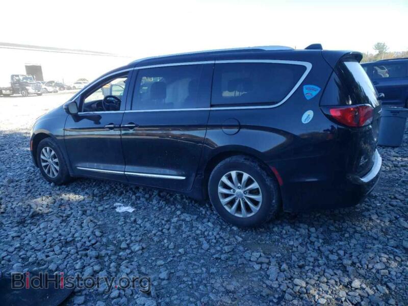 2019 Chrysler PACIFICA (VIN 2C4RC1BG2KR526184) — photo 2 of 13