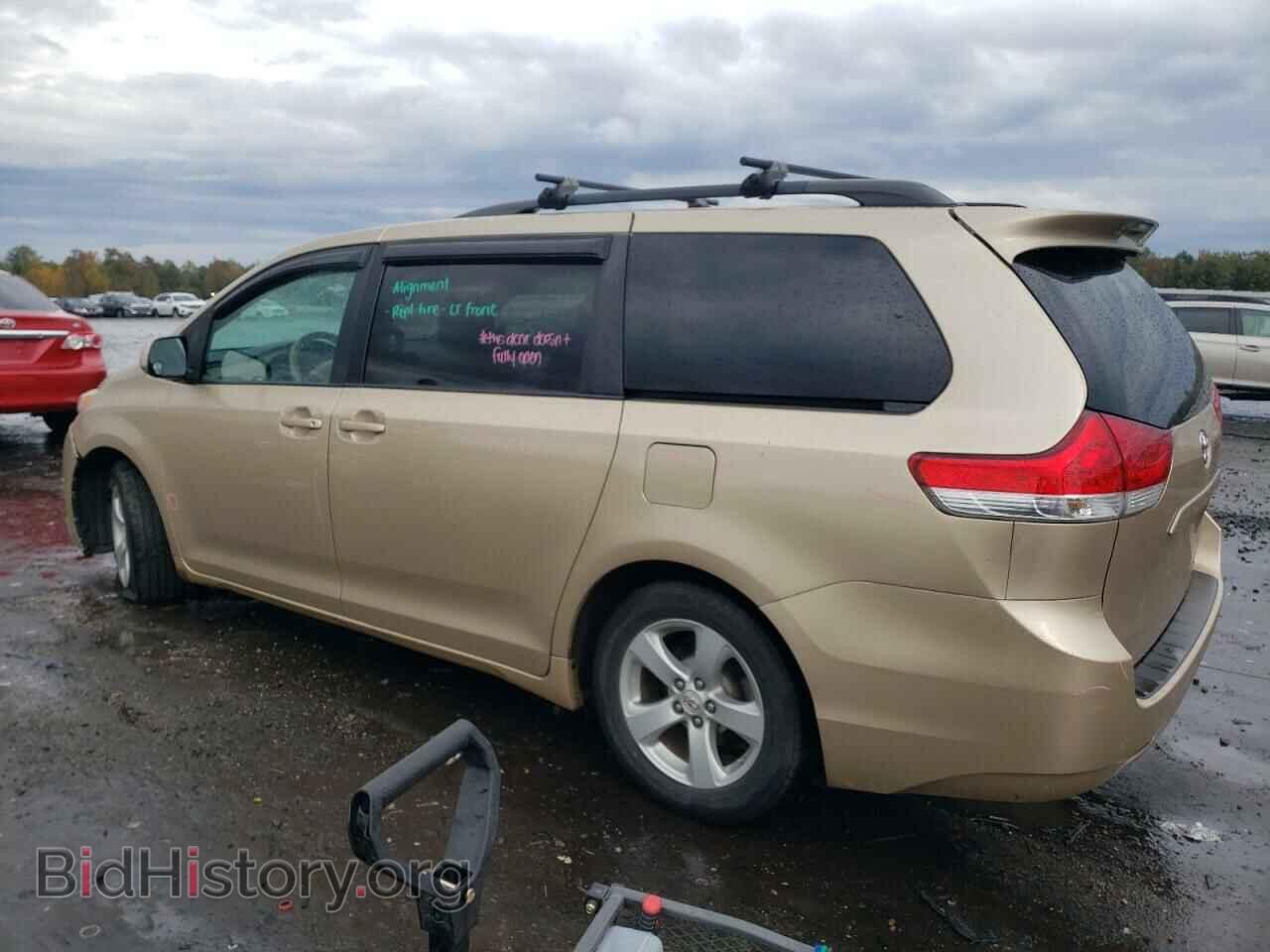 2011 TOYOTA All Models - VIN: 5TDKK3DC2BS048480 - Фото 2
