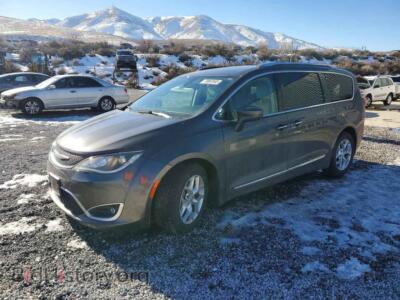 2017 Chrysler PACIFICA Touring L Plus, серебристый — VIN 2C4RC1EG7HR628147, Copart