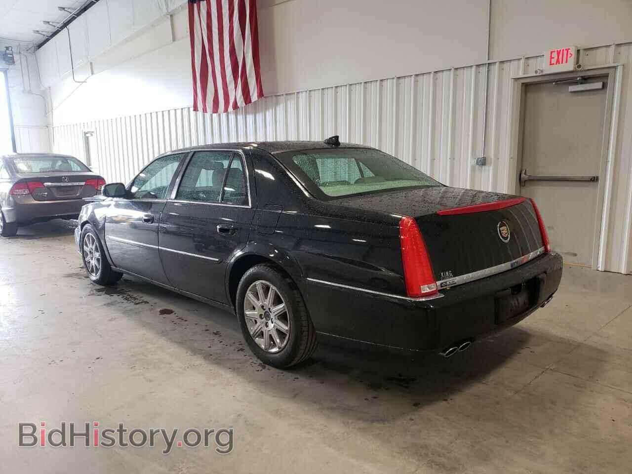 2011 CADILLAC DTS - VIN: 1G6KH5E67BU129136 - Фото 2