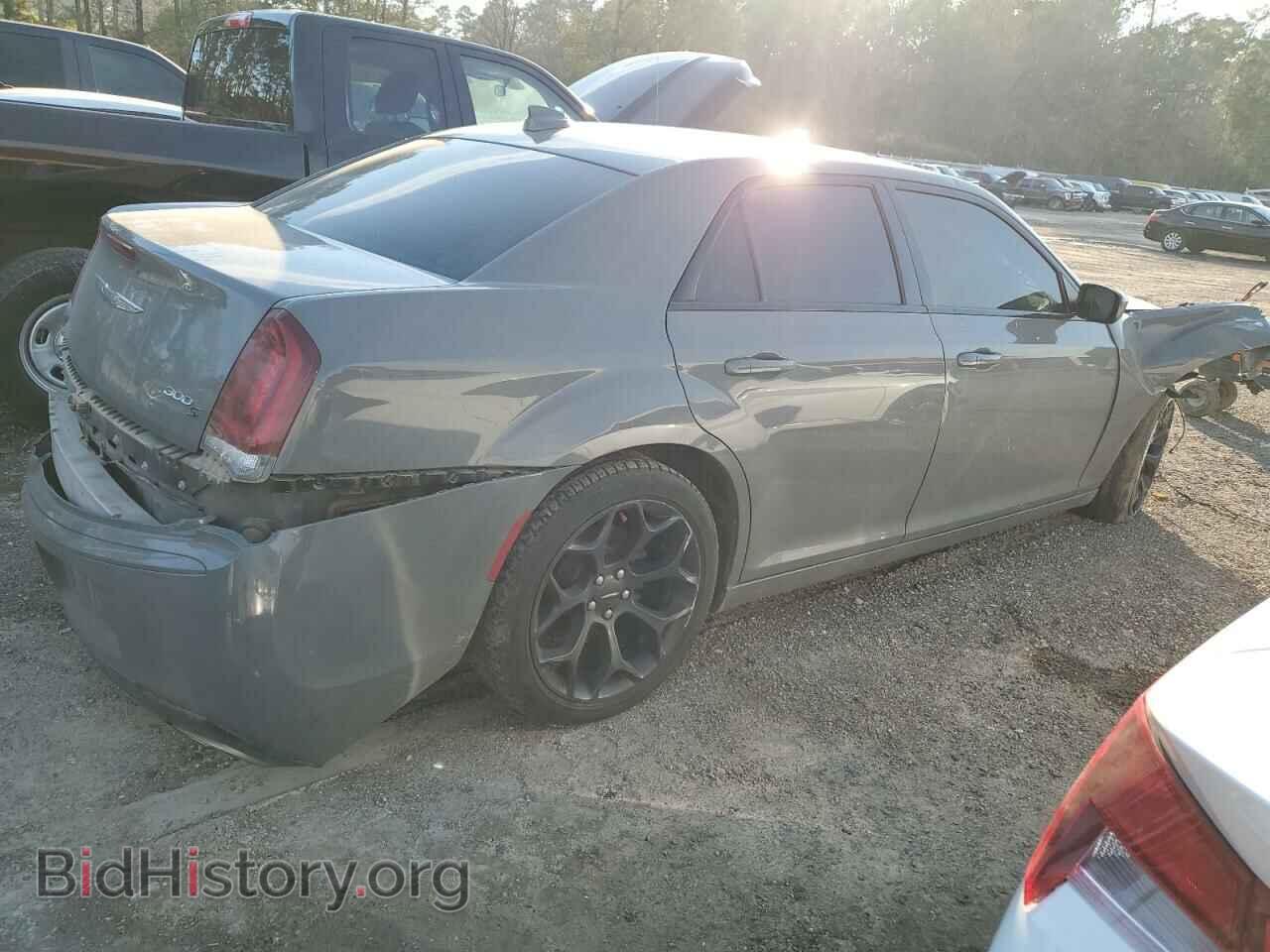 2019 CHRYSLER 300 - VIN: 2C3CCABG2KH516268 - Фото 3