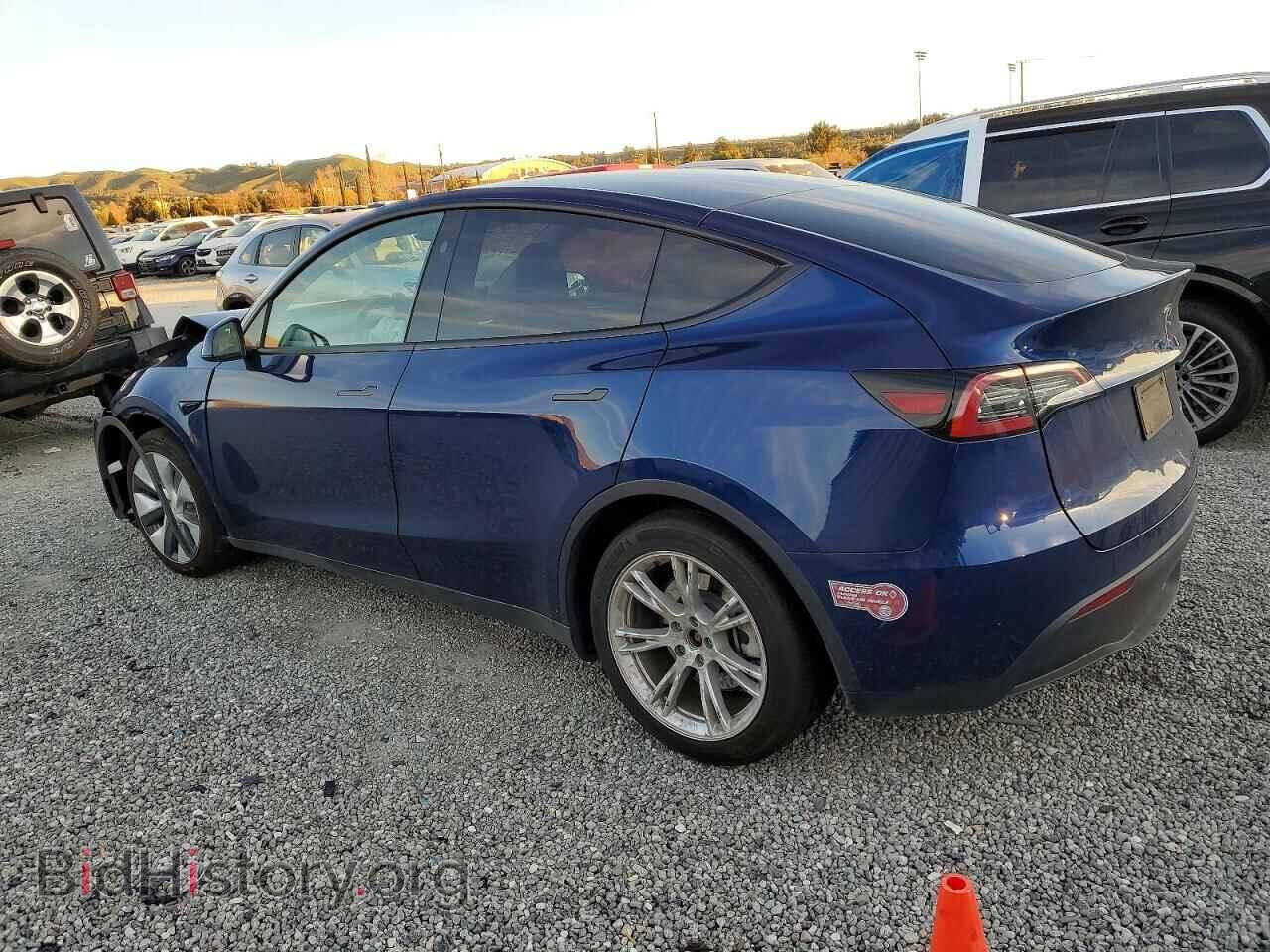 2024 TESLA MODEL Y - VIN: 7SAYGAEE6RF062979 - Фото 2
