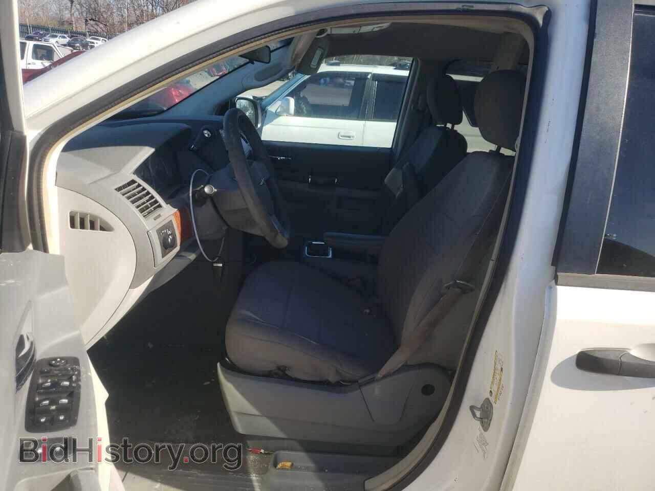 2008 CHRYSLER MINIVAN - VIN: 2A8HR44H18R619121 - Фото 7