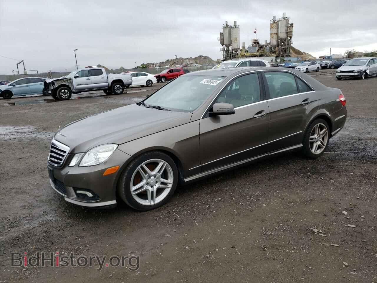 Фотография WDDHF5GBXBA439490 - MERCEDES-BENZ E-CLASS 2011