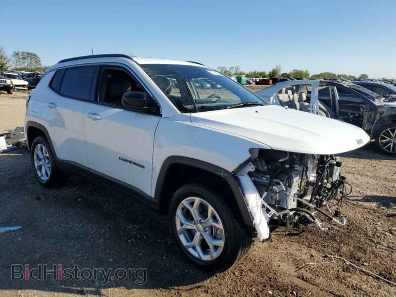 2024 Jeep COMPASS (VIN 3C4NJDBN0RT166506) — photo 4 of 13