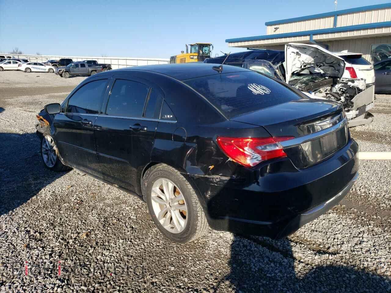 2012 CHRYSLER 200 - VIN: 1C3CCBAB4CN246593 - Фото 2