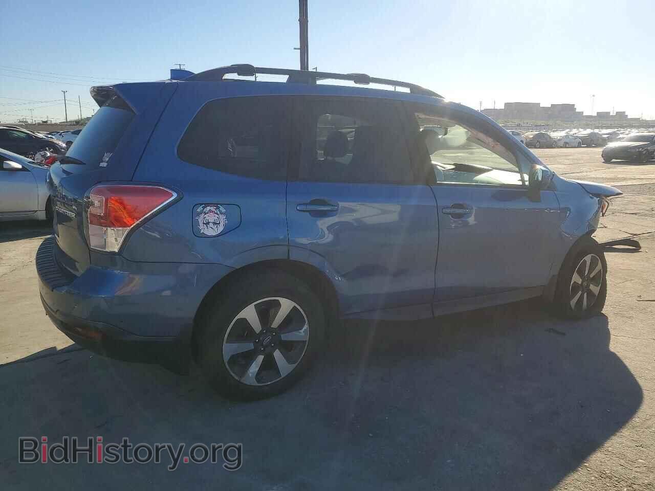 2018 SUBARU FORESTER - VIN: JF2SJAGC8JH592893 - Фото 3