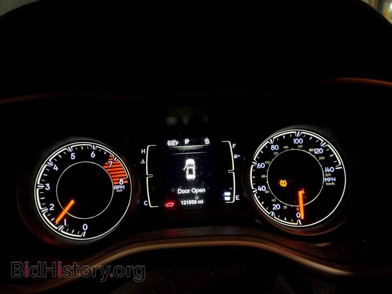 2017 Jeep CHEROKEE (VIN 1C4PJMCS1HW584319) — фото 9 из 14