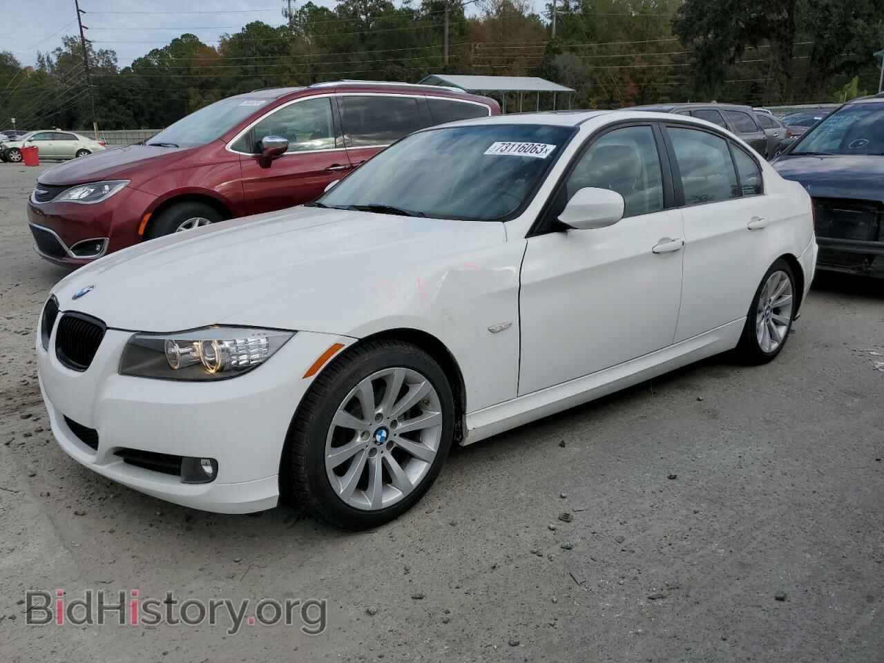 Photo WBAPH7C59BE851627 - BMW 3 SERIES 2011