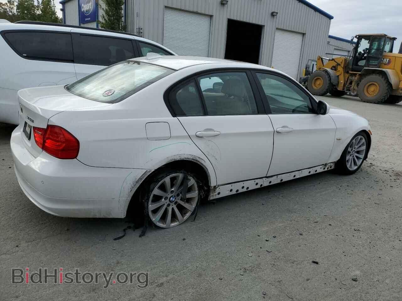 2011 BMW 3 SERIES - VIN: WBAPH7C59BE851627 - Фото 3