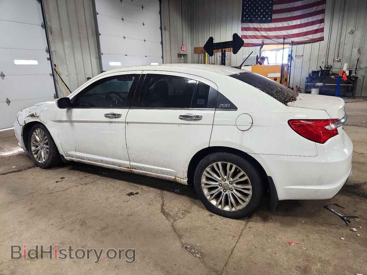 2013 Chrysler 200 (VIN 1C3CCBCG5DN504680) — фото 2 из 12