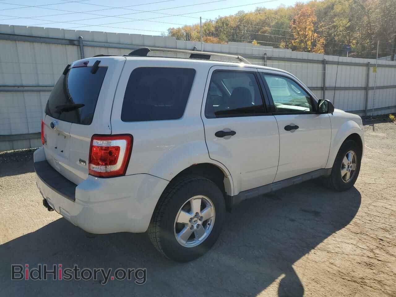 2011 FORD ESCAPE - VIN: 1FMCU9DG8BKB33511 - Фото 3