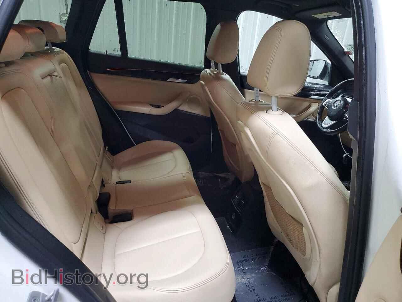 2016 BMW X1 - VIN: WBXHT3C33G5F64441 - Фото 10
