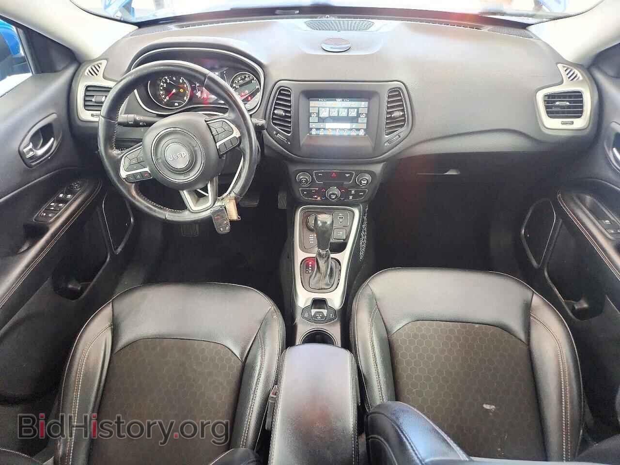2020 Jeep COMPASS (VIN 3C4NJDBB3LT156856) — photo 8 of 13
