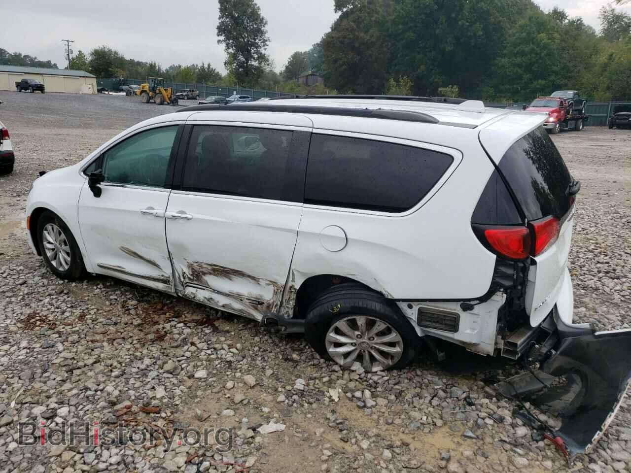 2017 CHRYSLER PACIFICA - VIN: 2C4RC1BG7HR532720 - Фото 2