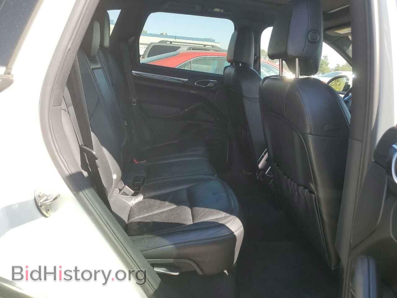 2011 PORSCHE CAYENNE - VIN: WP1AB2A28BLA52289 - Фото 11