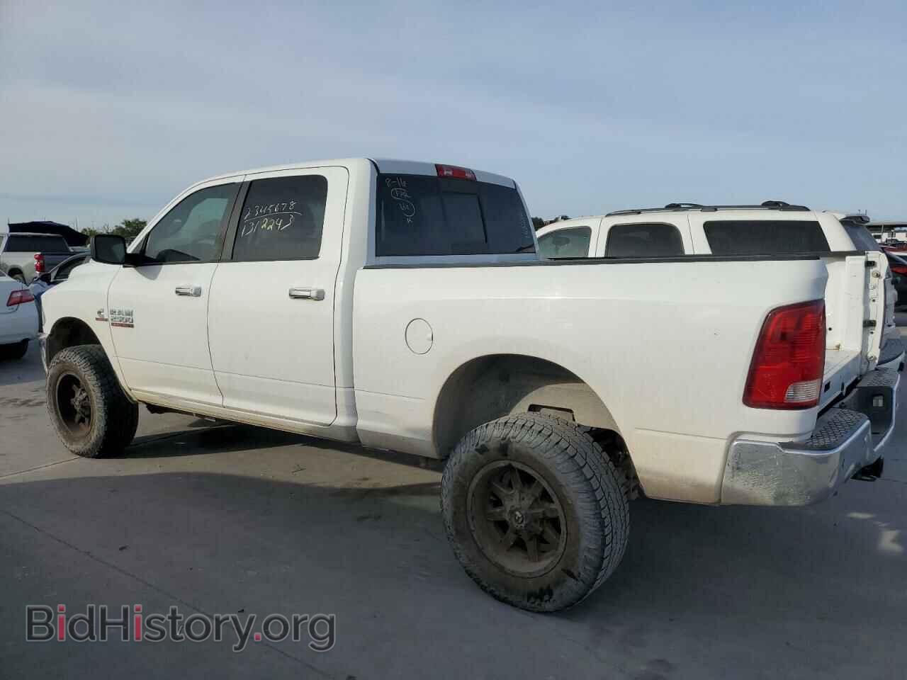 2016 RAM All Models - VIN: 3C6UR5DL1GG161236 - Фото 2