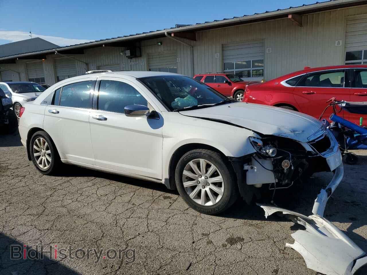 2013 CHRYSLER 200 - VIN: 1C3CCBCG6DN524002 - Фото 4