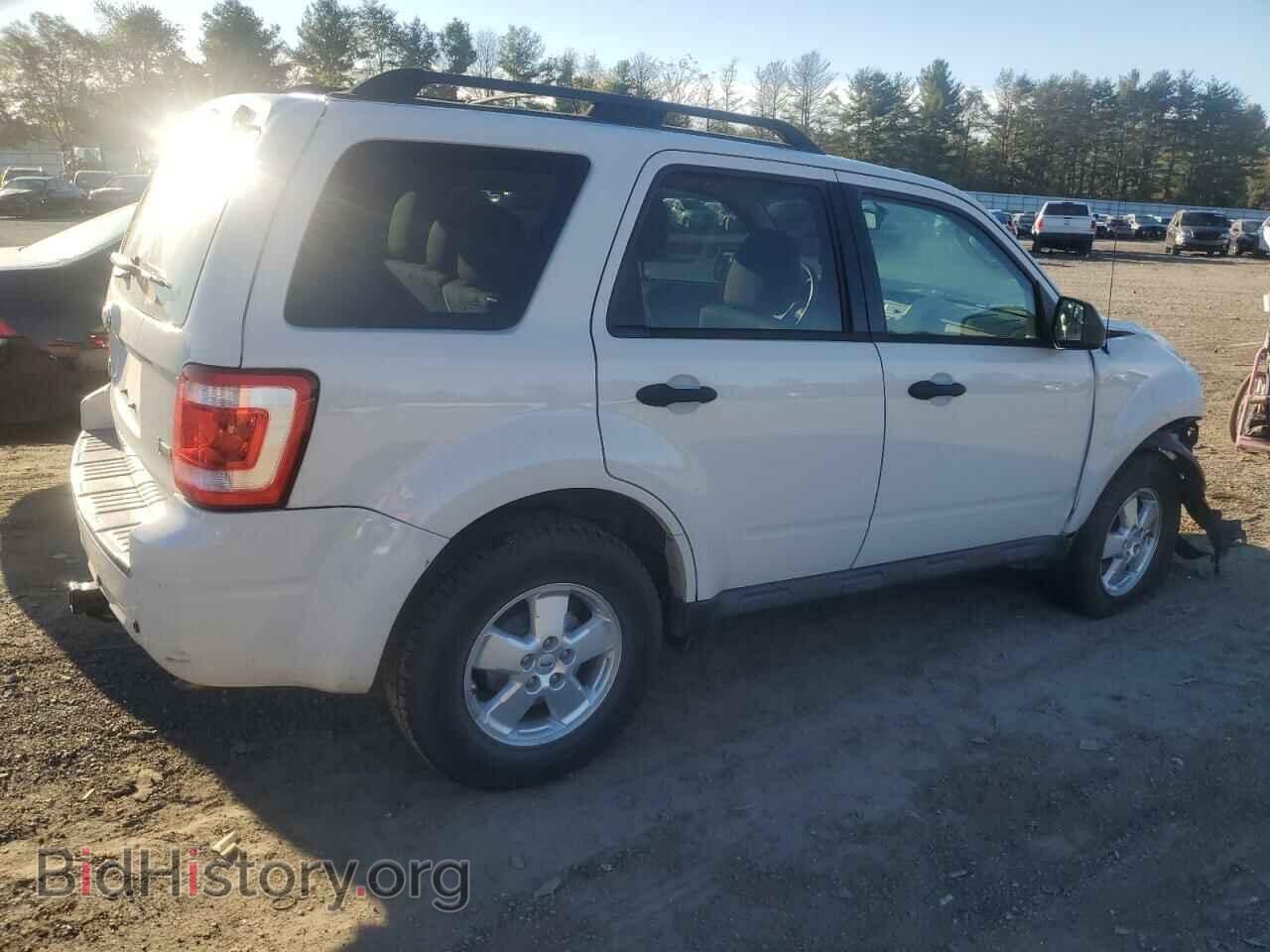 2011 FORD ESCAPE - VIN: 1FMCU0DG3BKC71565 - Фото 3
