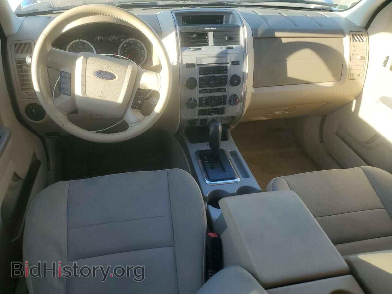 2011 FORD ESCAPE - VIN: 1FMCU0DG3BKC71565 - Фото 8