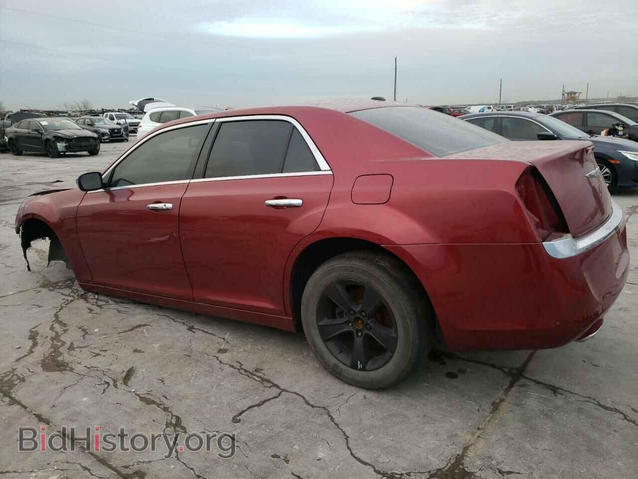 2013 CHRYSLER 300 - VIN: 2C3CCAAG3DH744946 - Фото 2
