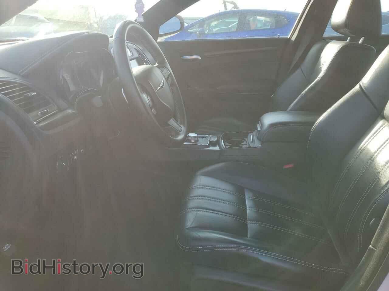 2016 CHRYSLER 300 - VIN: 2C3CCAGG9GH142161 - Фото 7