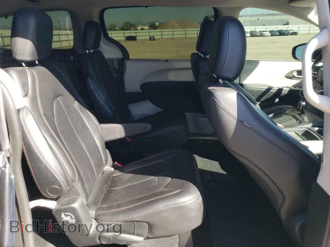 2019 CHRYSLER PACIFICA - VIN: 2C4RC1BG0KR587985 - Фото 11