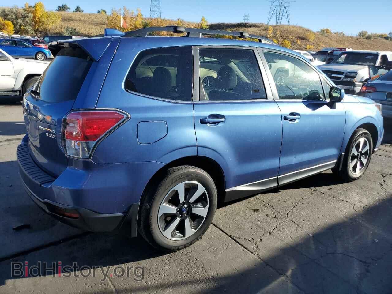 2017 SUBARU FORESTER - VIN: JF2SJARC2HH473793 - Фото 3