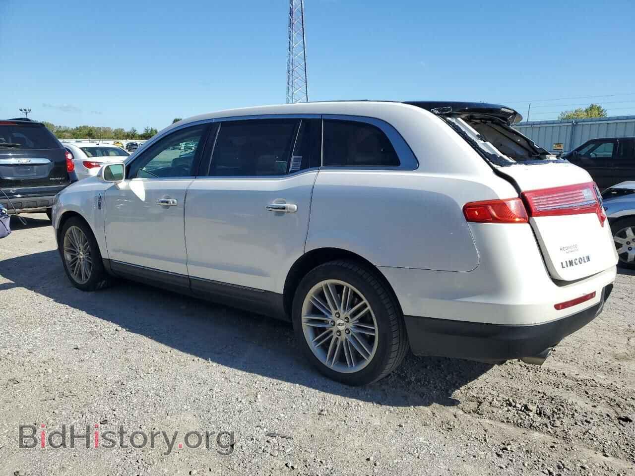 2013 LINCOLN MKT - VIN: 2LMHJ5AT5DBL55613 - Фото 2