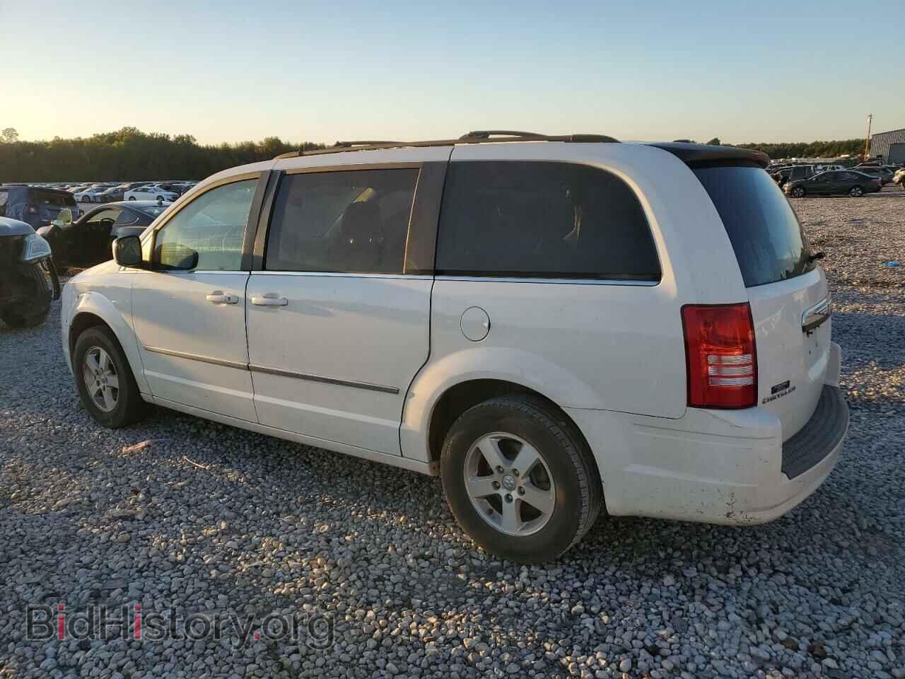 2010 CHRYSLER MINIVAN - VIN: 2A4RR5D10AR457194 - Фото 2