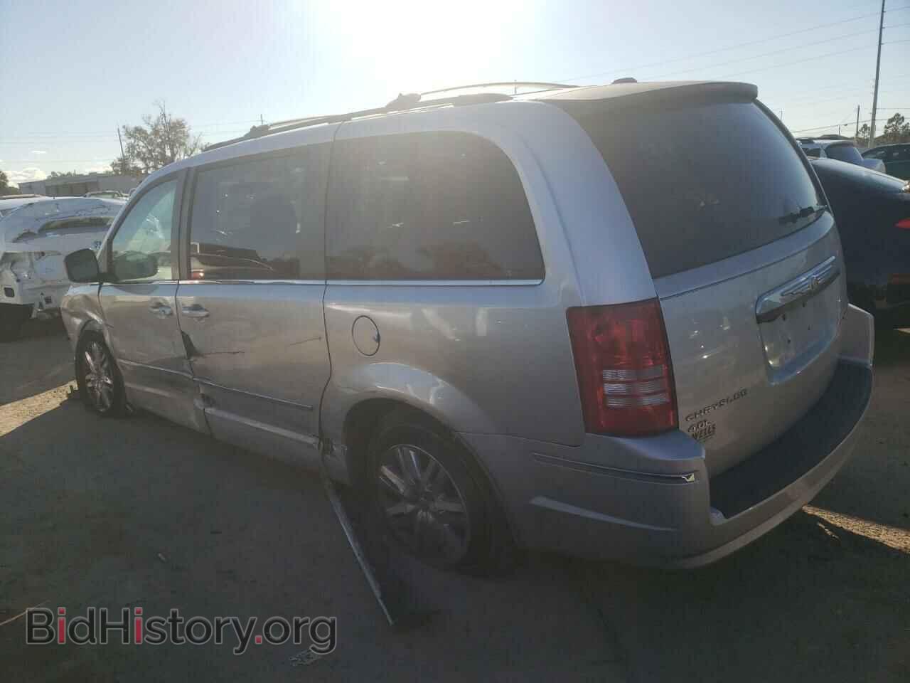 2010 CHRYSLER MINIVAN - VIN: 2A4RR5DX7AR293558 - Фото 2