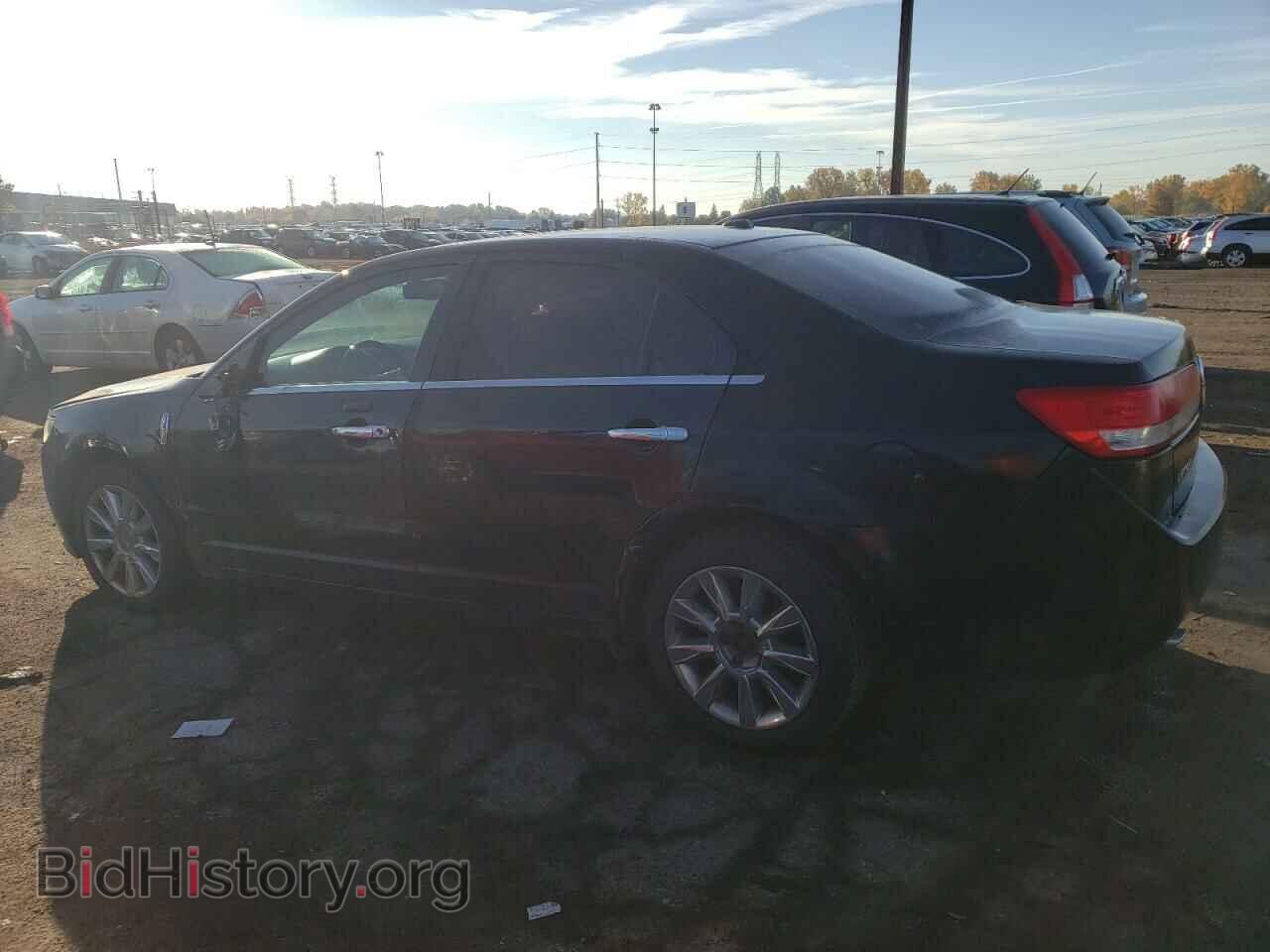 2011 LINCOLN MKZ - VIN: 3LNHL2GC3BR756796 - Photo 2