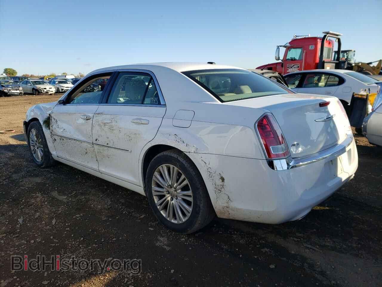 2013 CHRYSLER 300 - VIN: 2C3CCARG6DH513818 - Фото 2