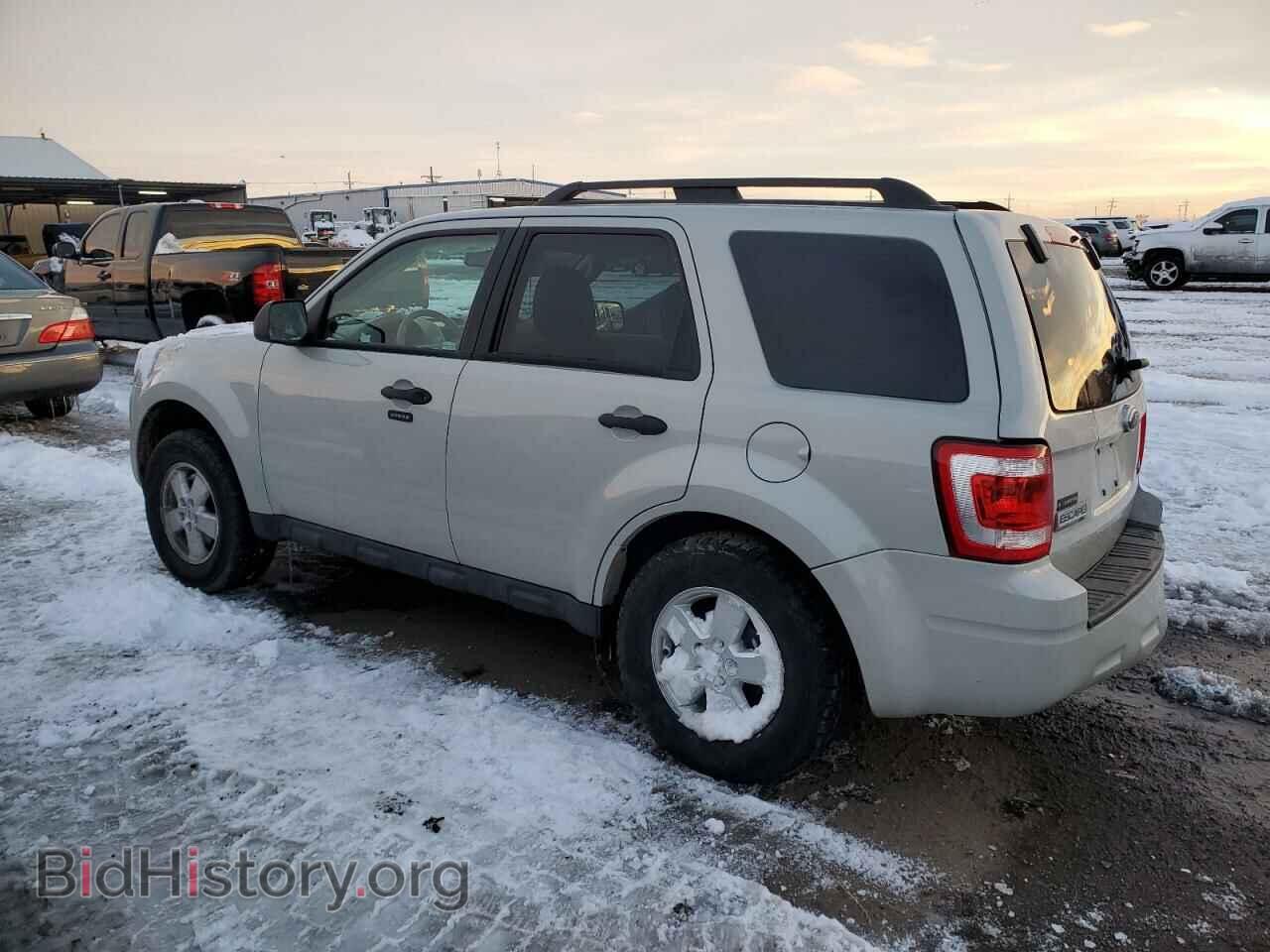 2009 FORD ESCAPE - VIN: 1FMCU93789KD01143 - Фото 2